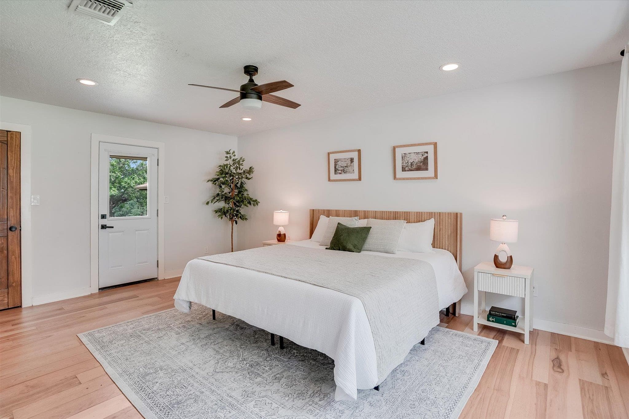 56  Woodcreek Dr