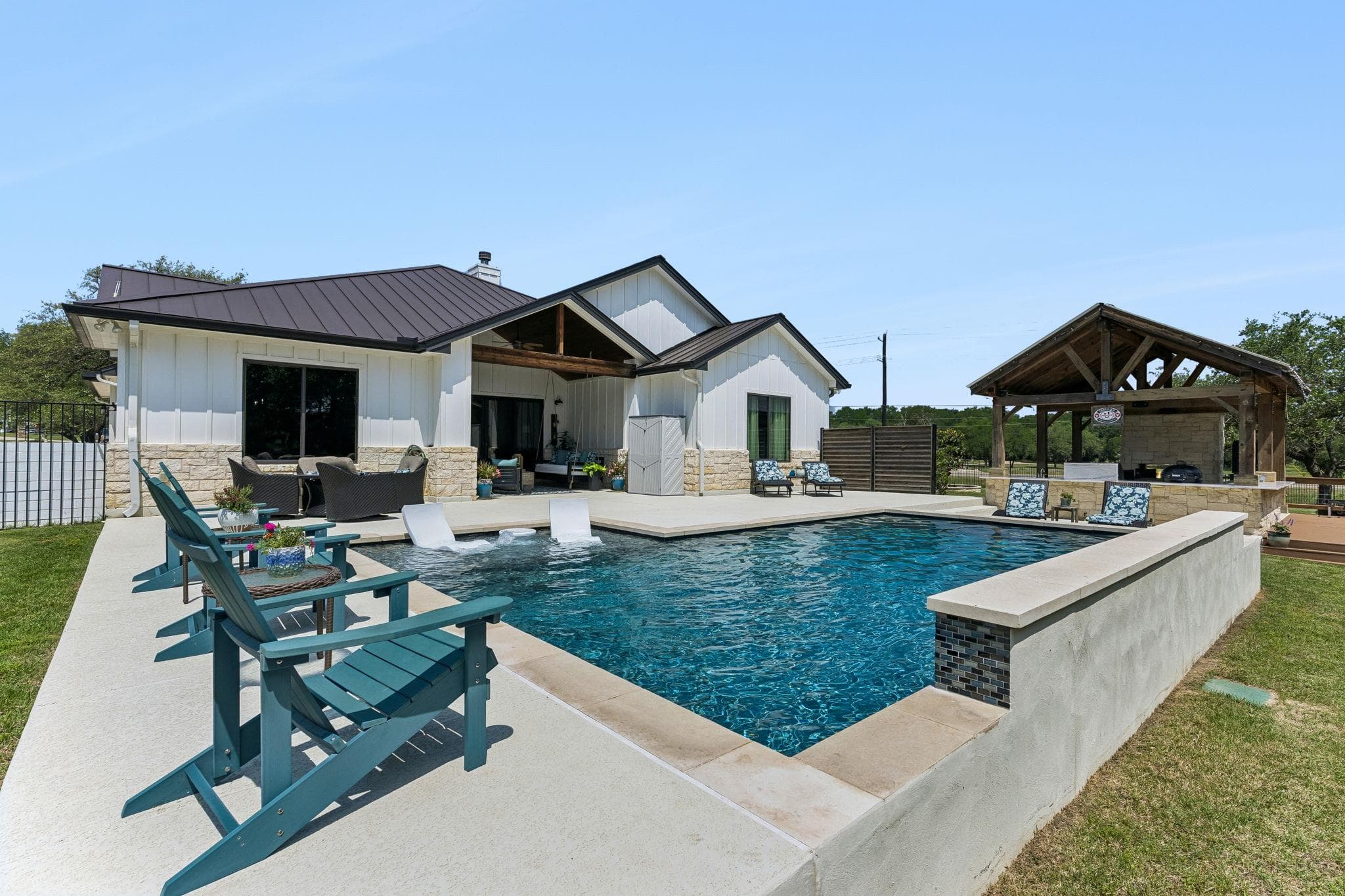 111  Craigen Rd