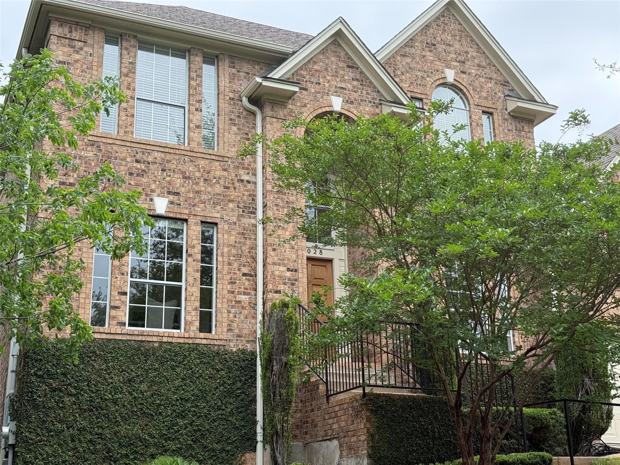 4028  Walnut Clay Dr
