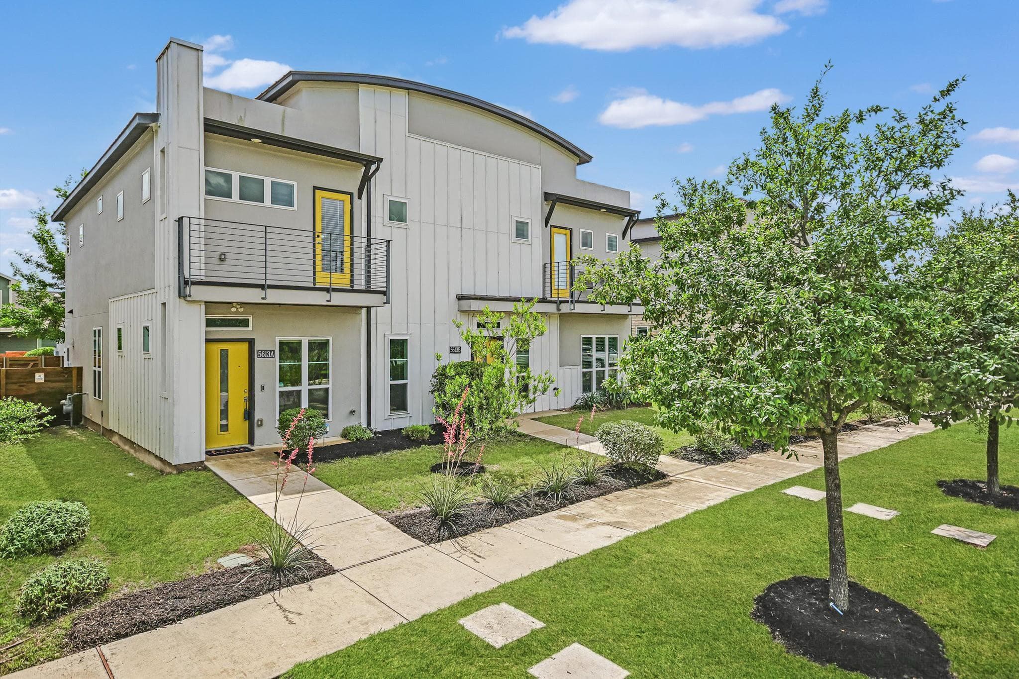 5613  Charles Merle A Dr