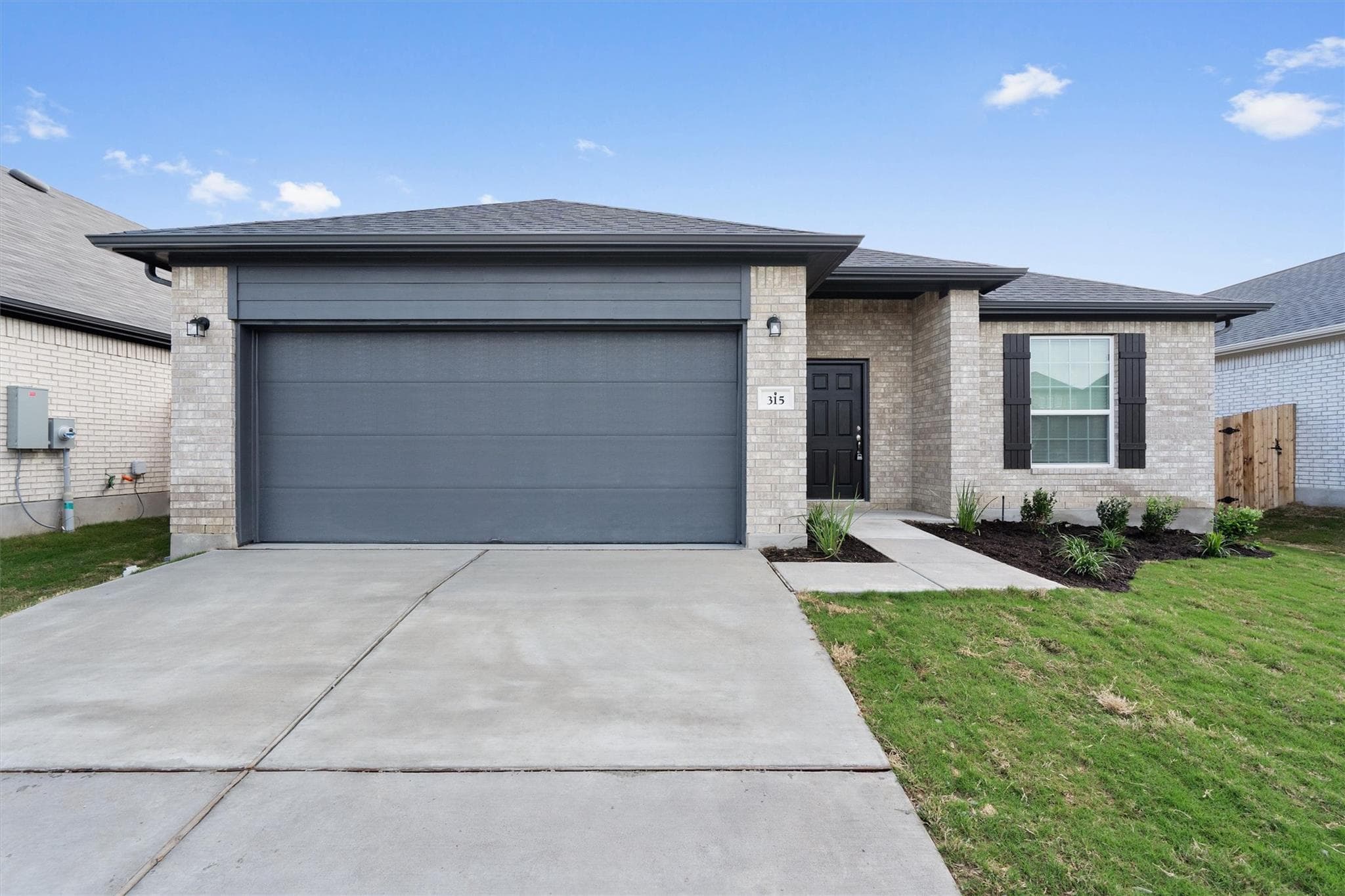 315  Diamondleaf Dr
