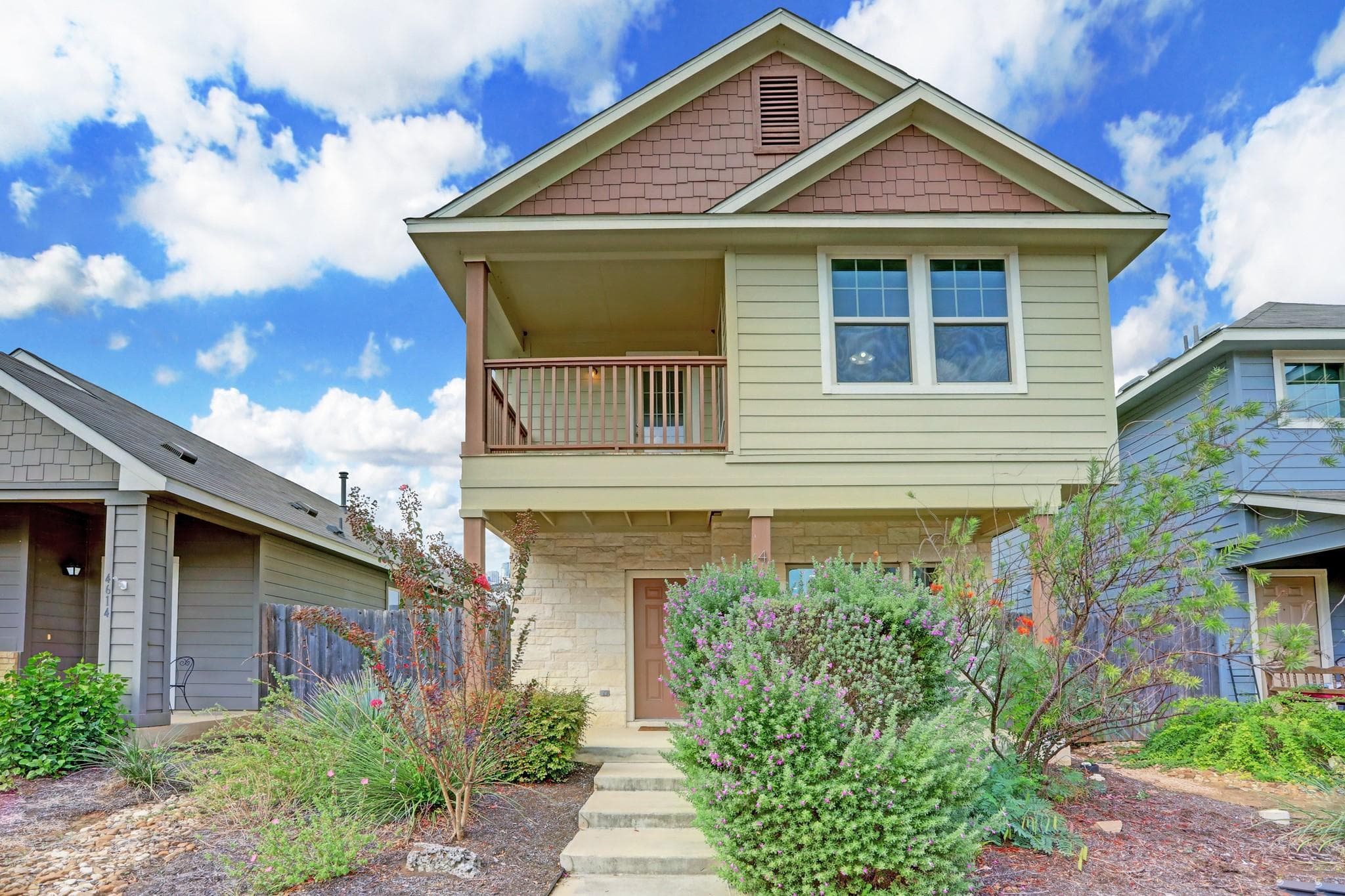 4616  Esper Ln  #338