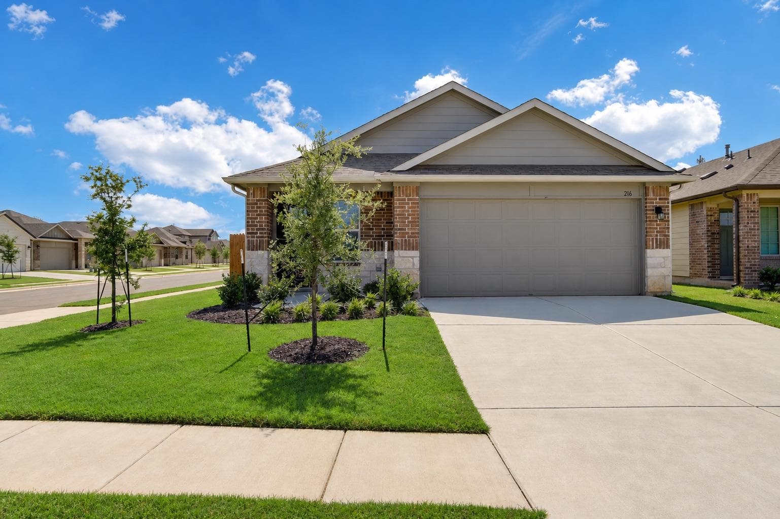 216  Strand Ln