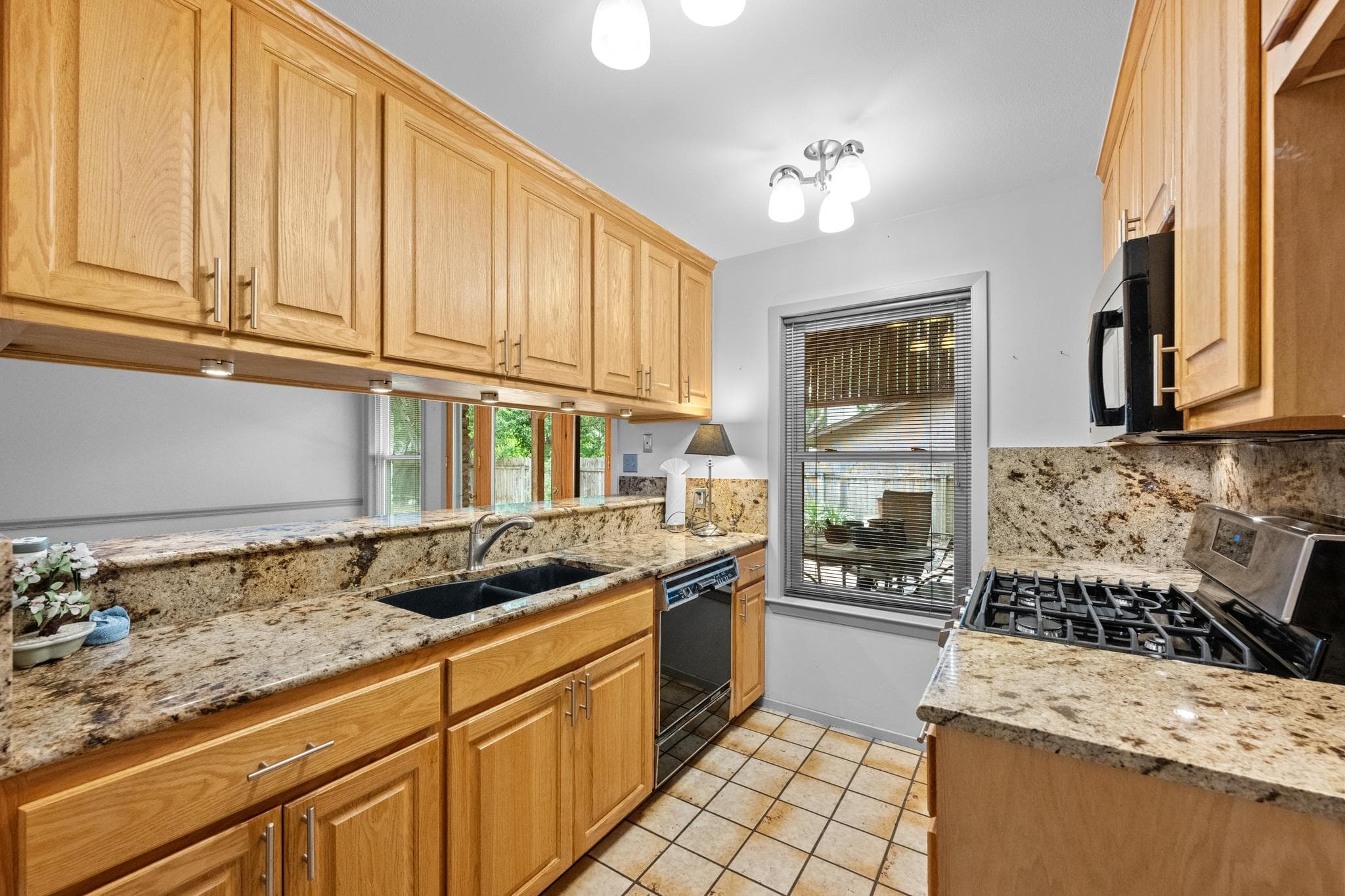2506  Redleaf Ln