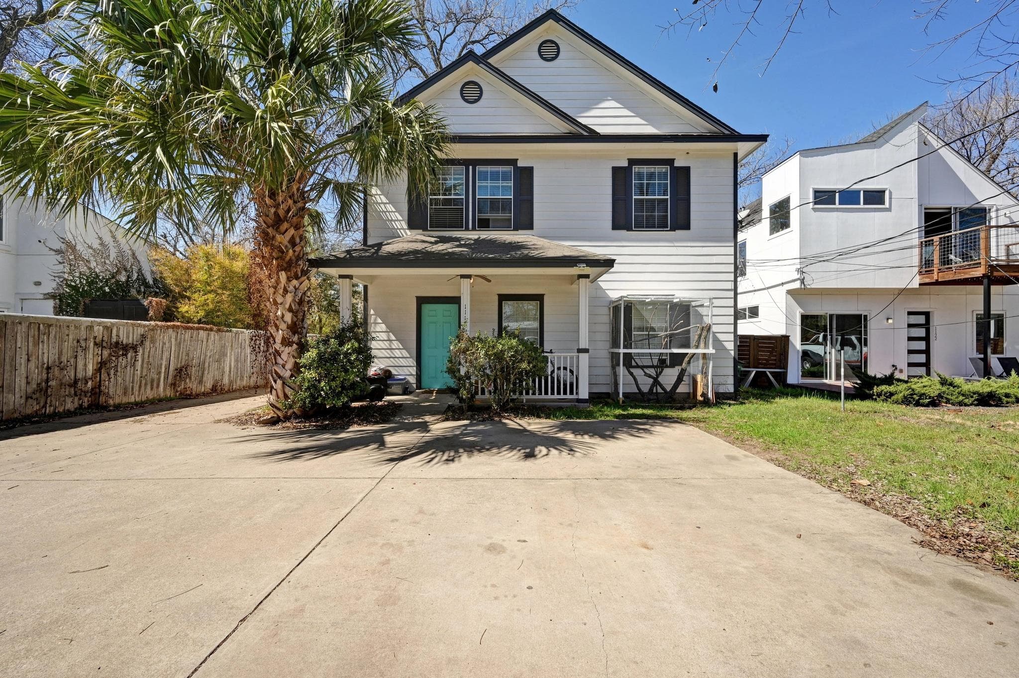 1118  Linden St