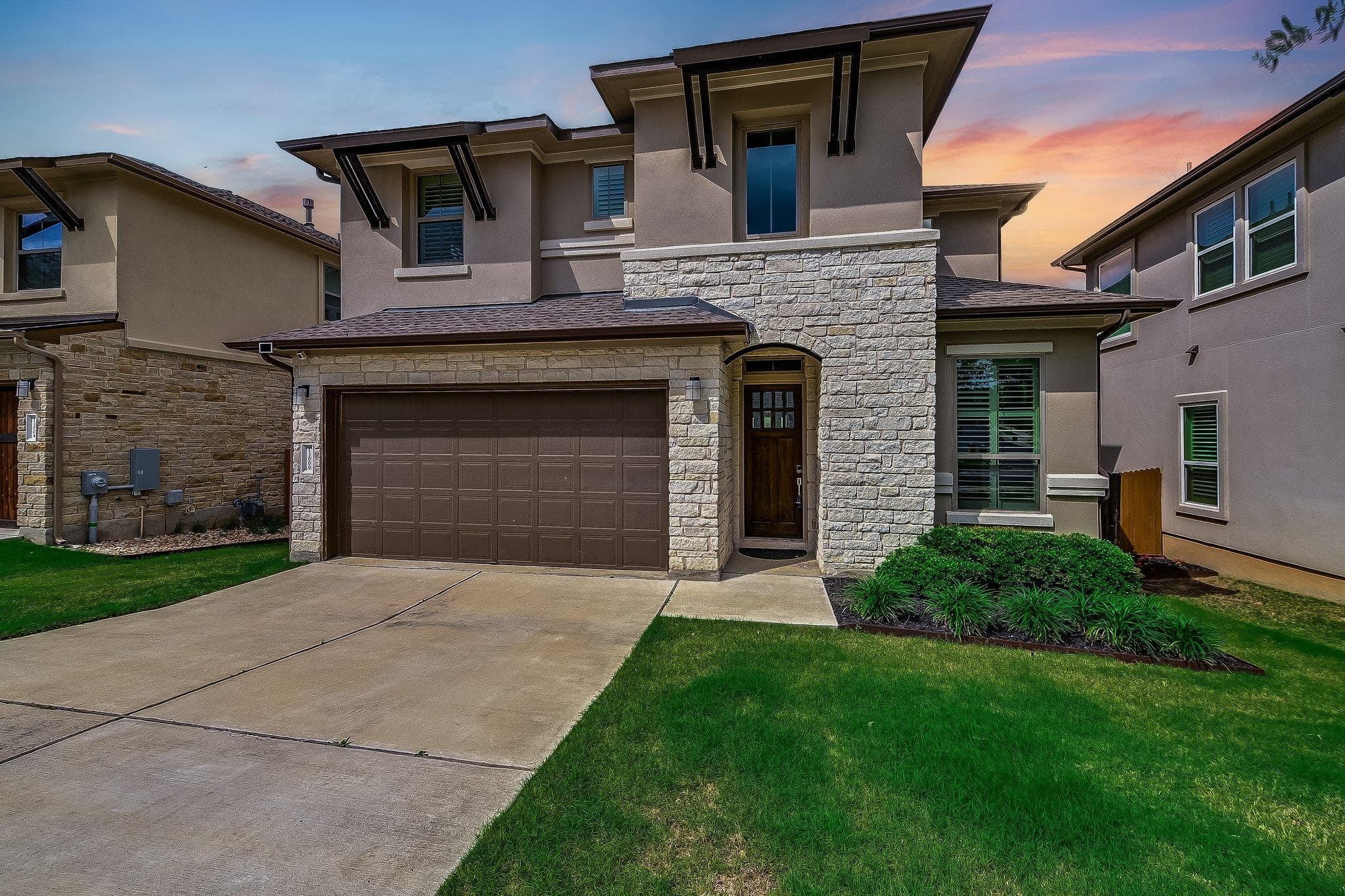 13000  Orihuela Dr