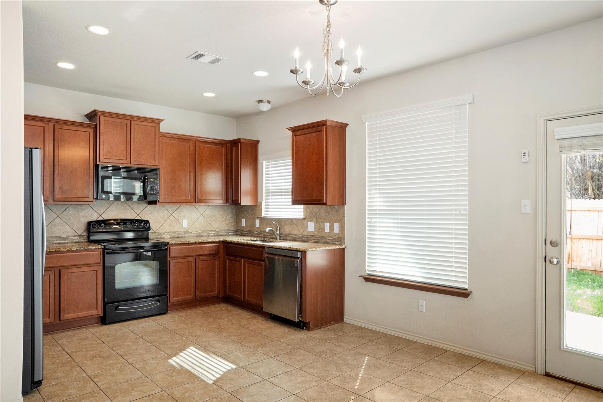 212  Foster Ln