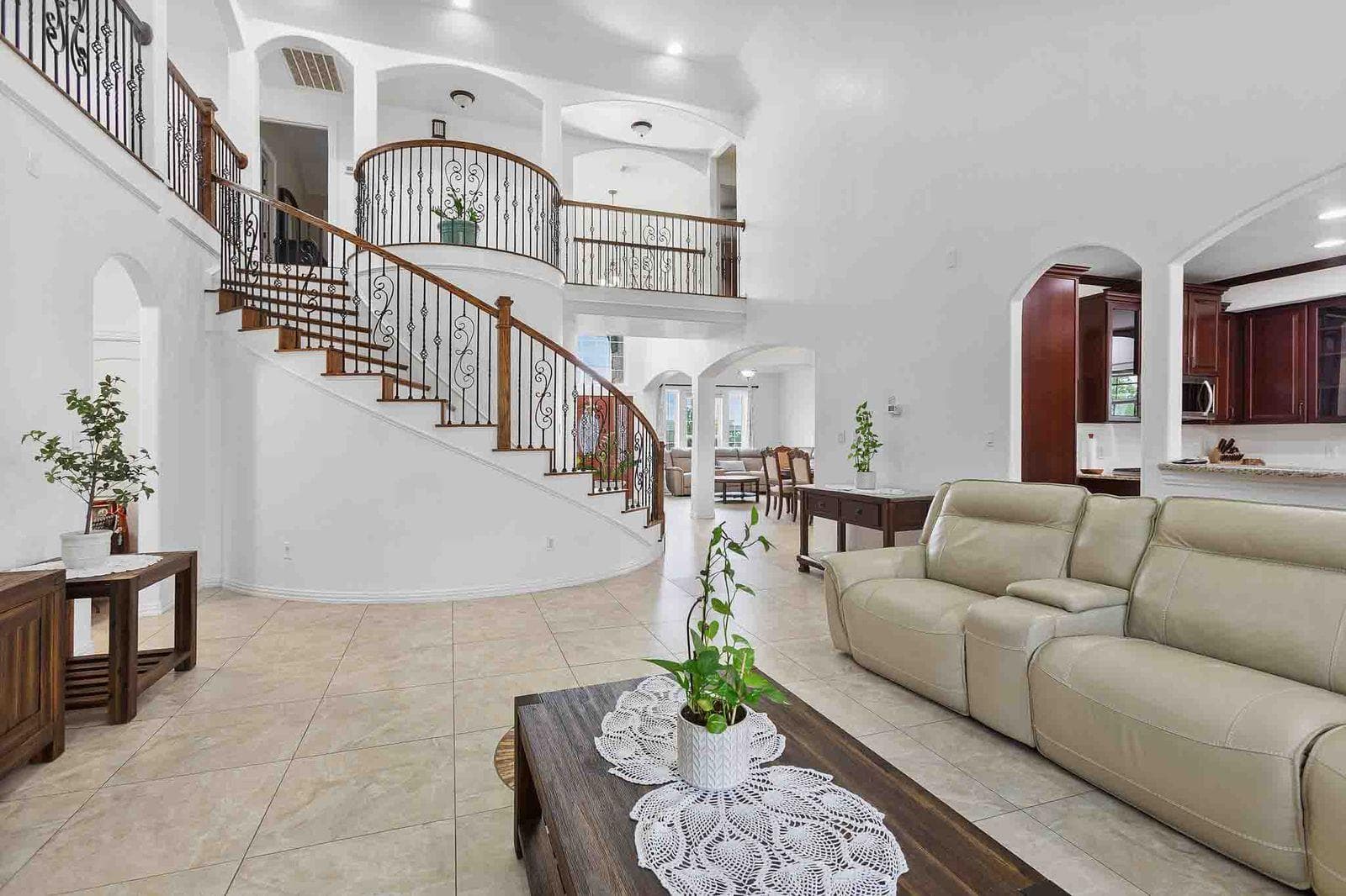 323  Woodbrook Trl