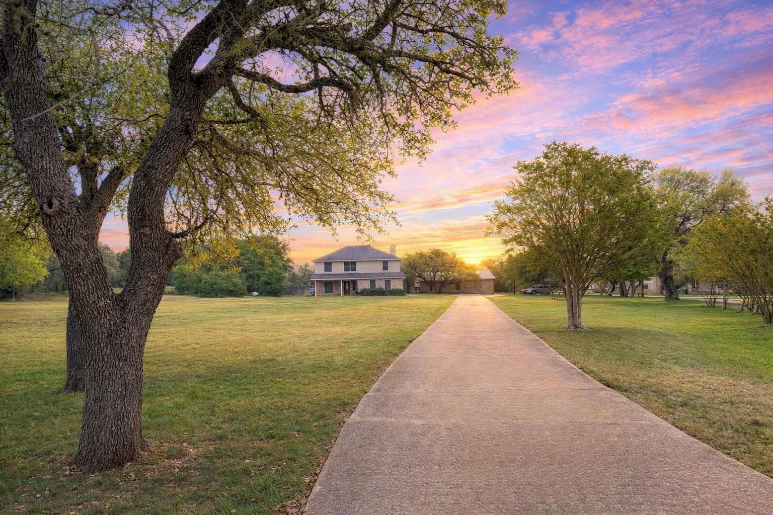 311  Oak Forest Cv