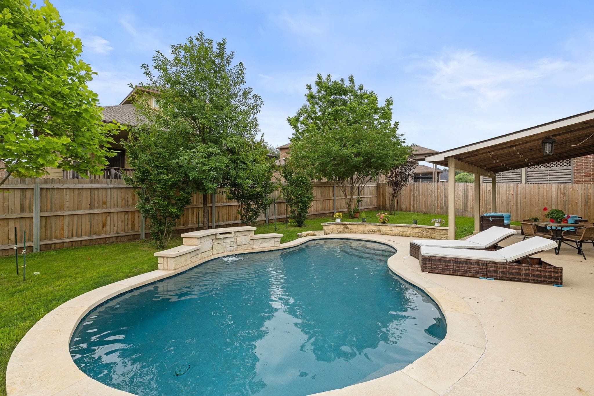 1143  Huntington Trl