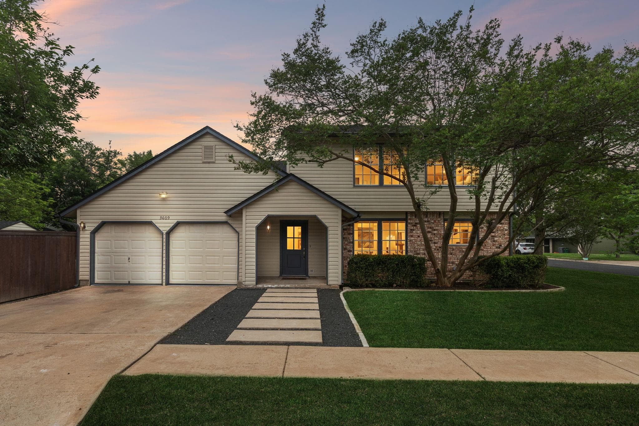 3609  Alexandria Dr