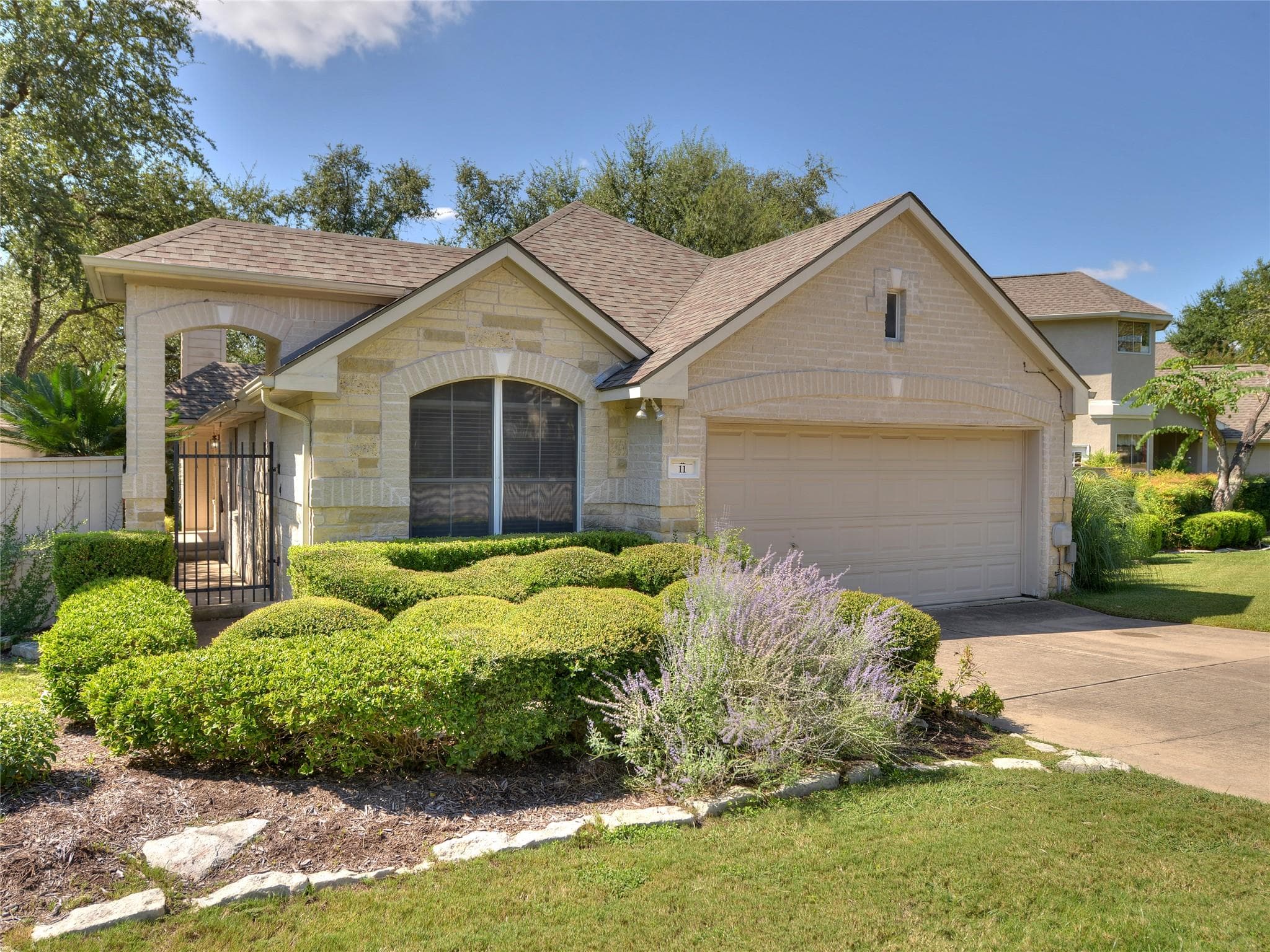 11  Troon Dr
