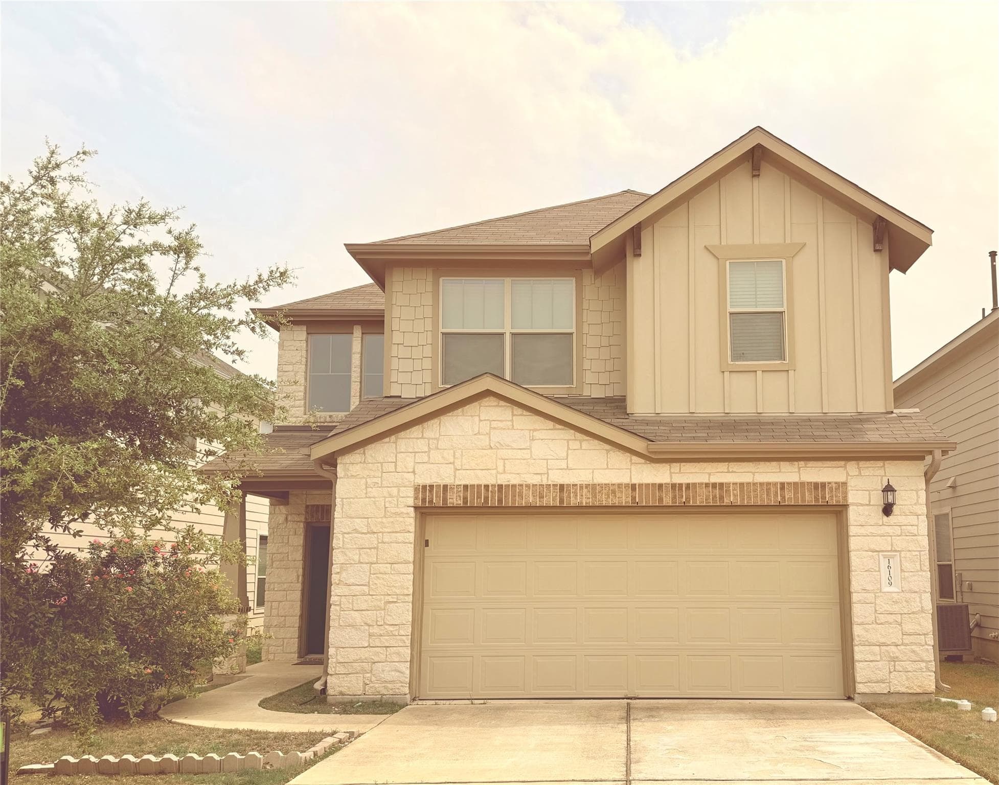 16109  Nightshade St