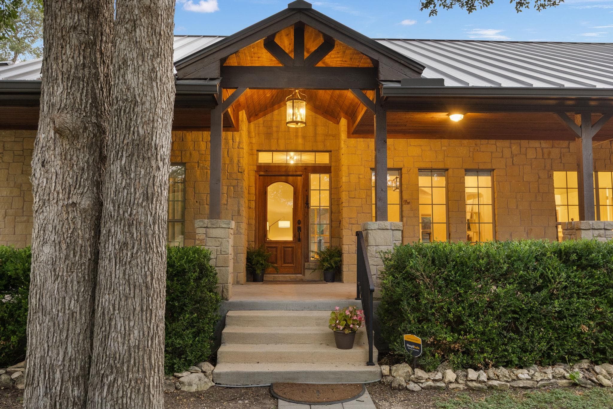 447  Miss Donna Ln