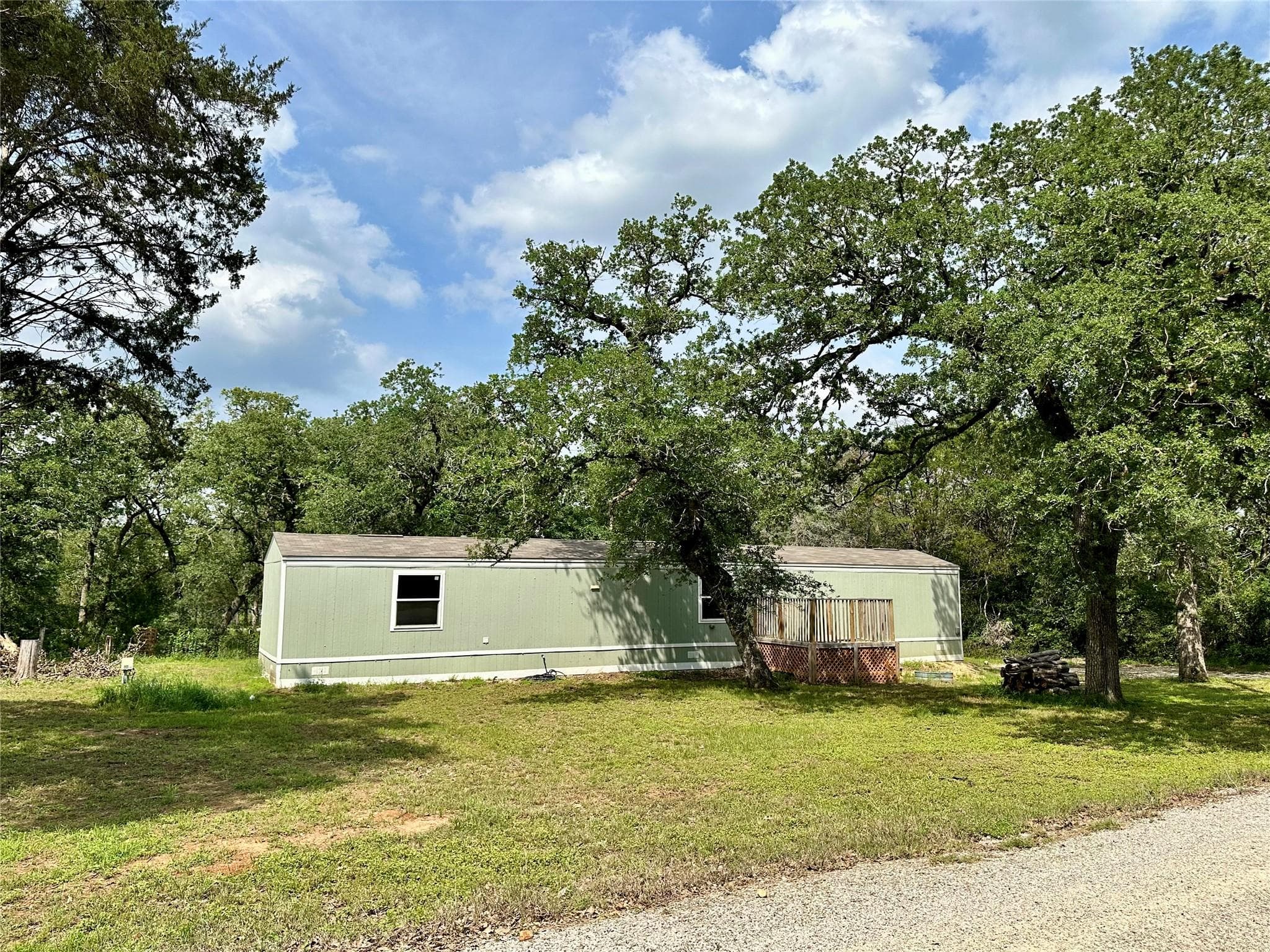 104  Shoshoni Dr