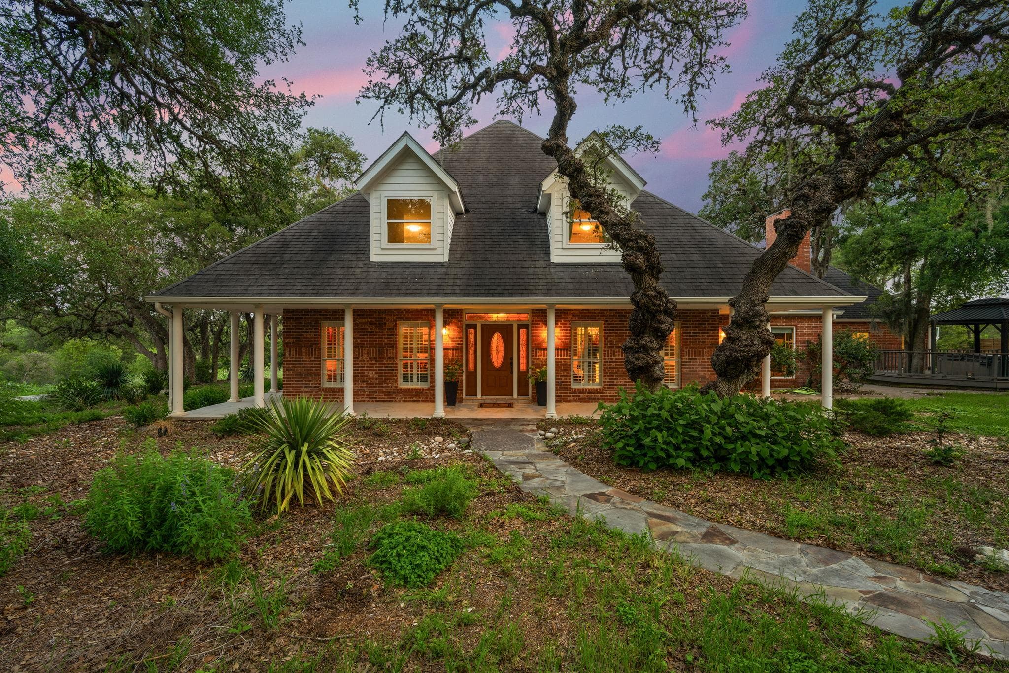 622  Thousand Oaks Loop