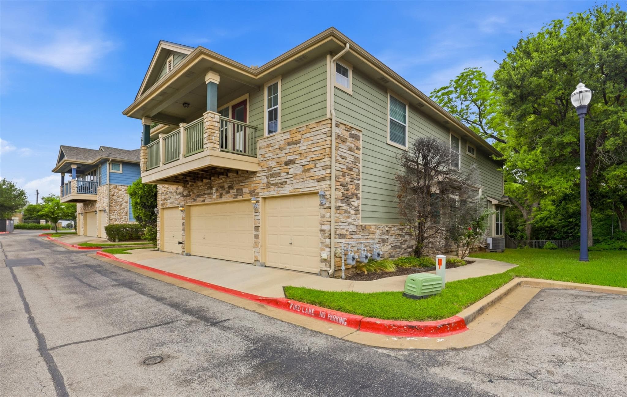 1481 E Old Settlers Blvd #1502