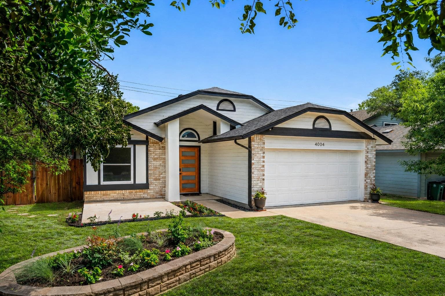 4004  Danli Ln