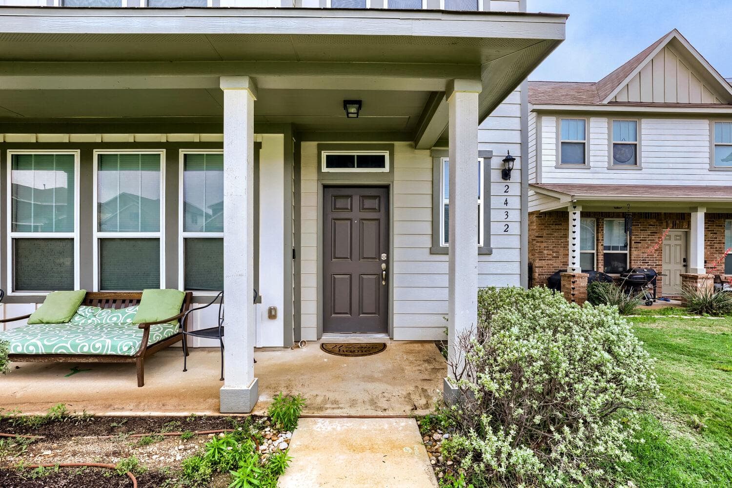 2432  Berryville Ln