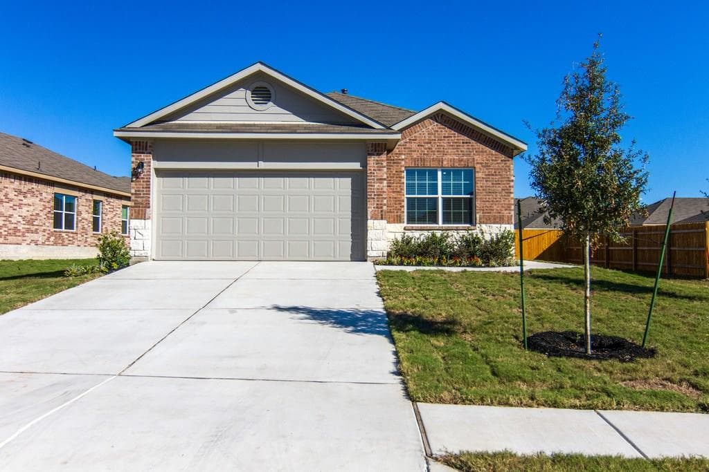 605  Brashear Ln