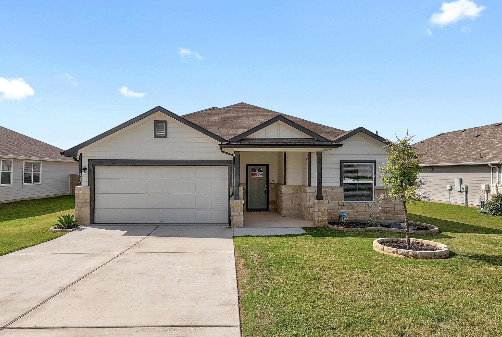 413 Hunter Loop