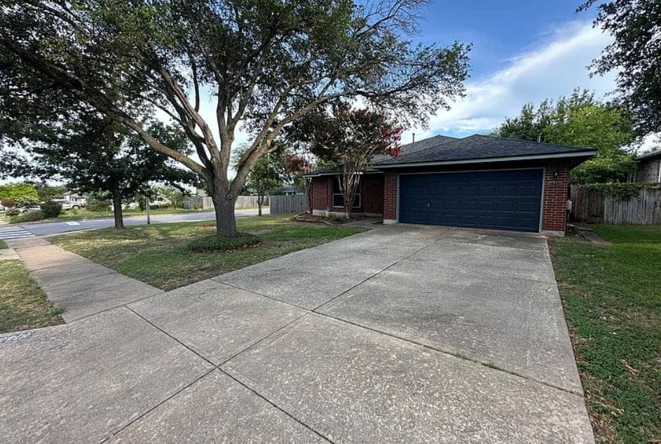 1210  Highland Dr