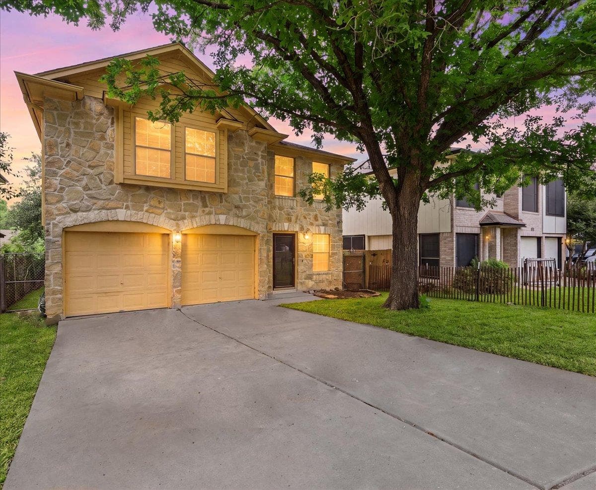 1421  Garden Path Dr