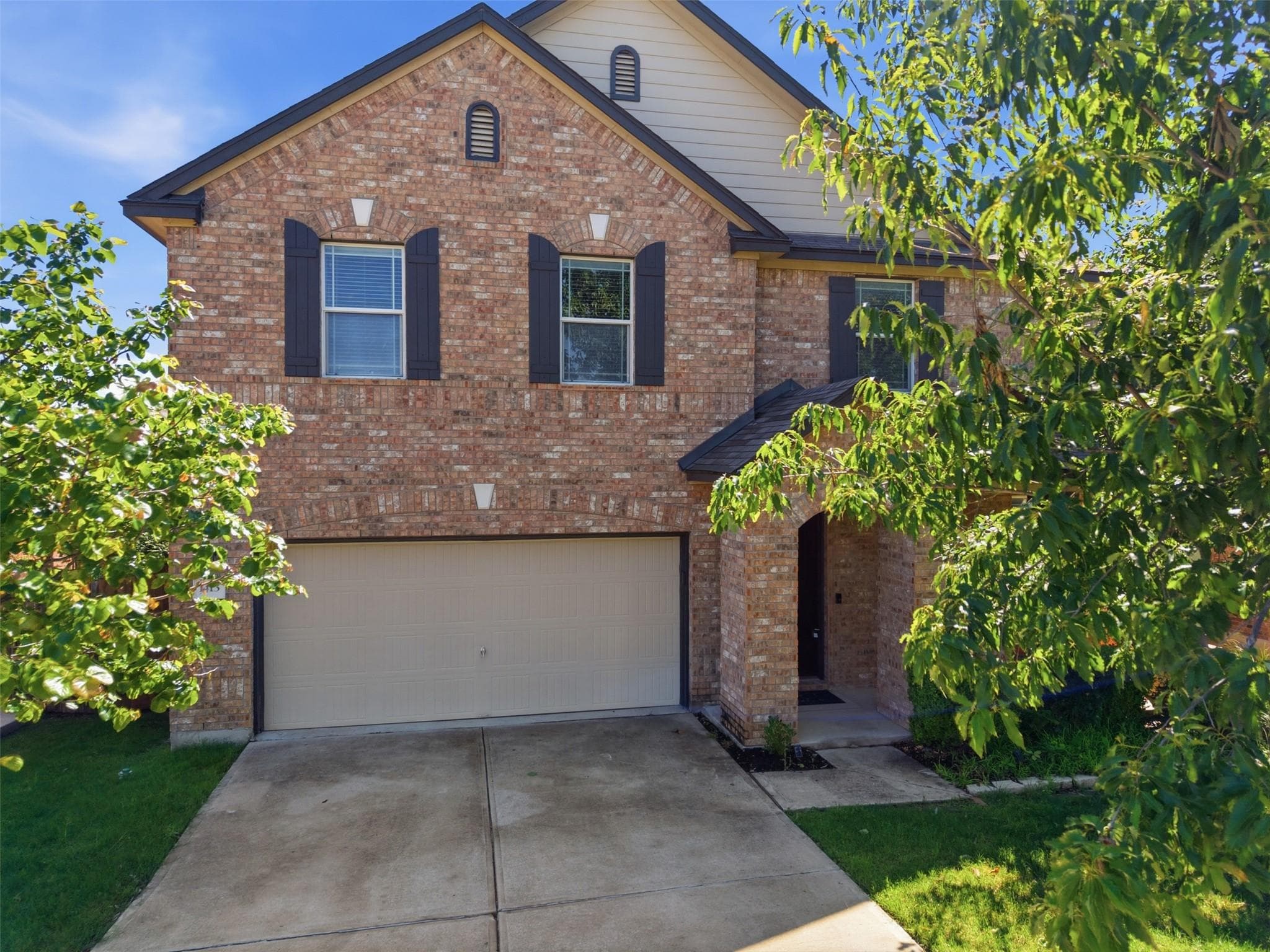 1413  Ignacia Dr