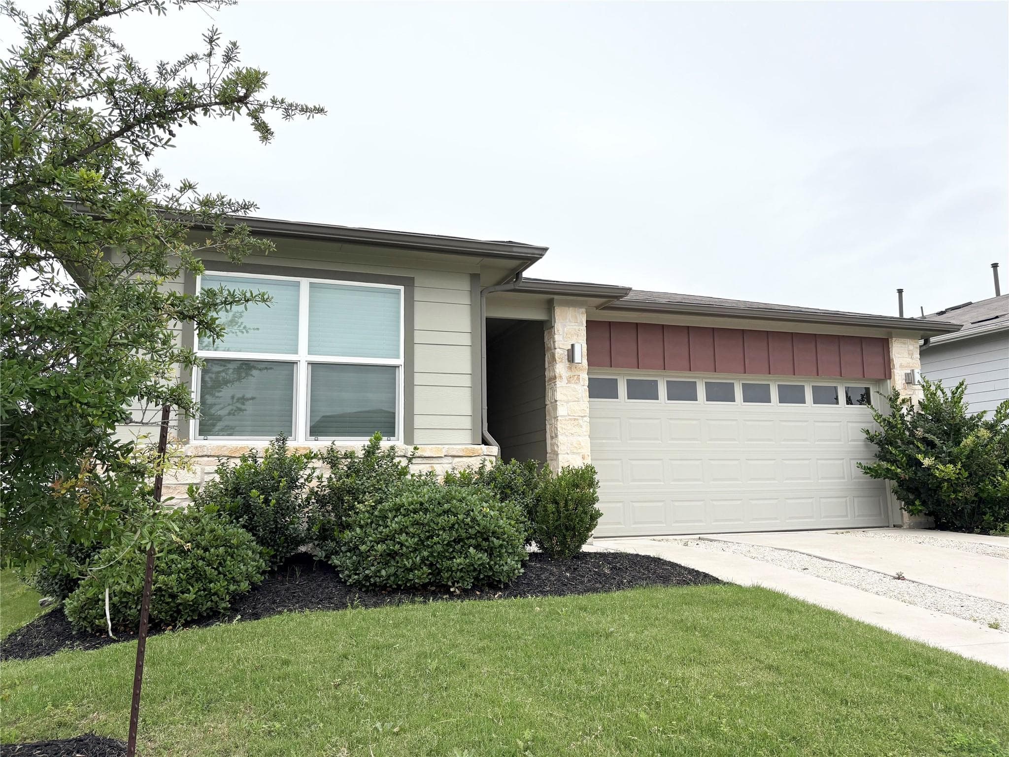 13704  Zuhause Dr