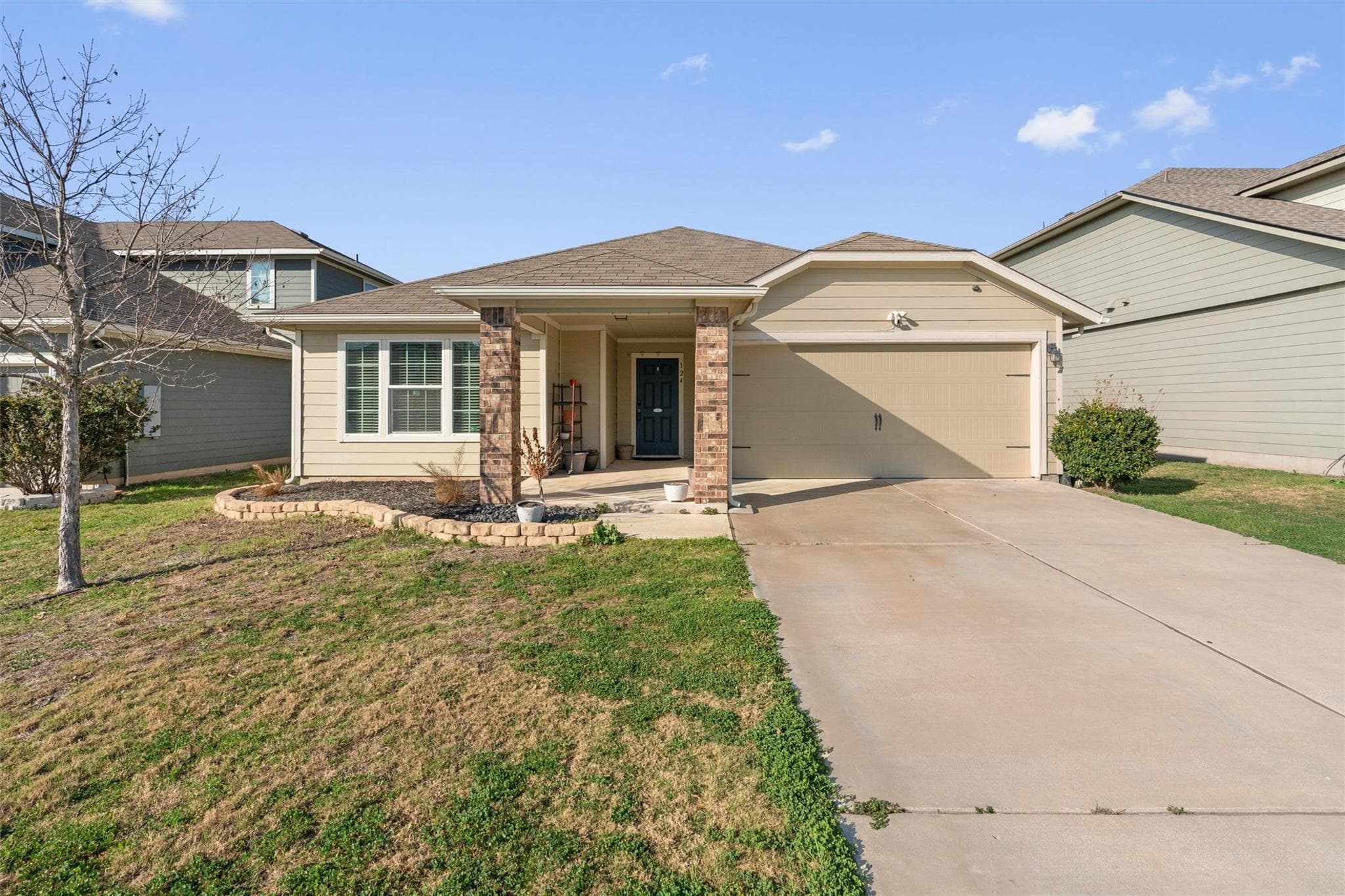 124  Denton Dr