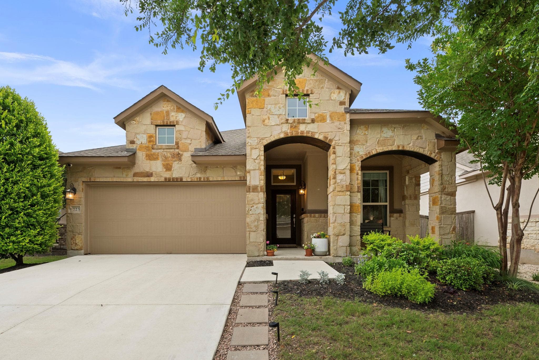 725  Blue Agave Ln