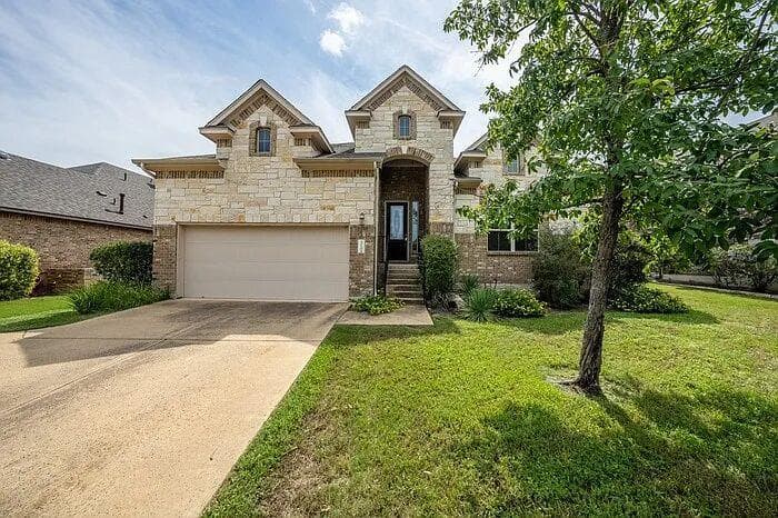 310  Bellagio Dr