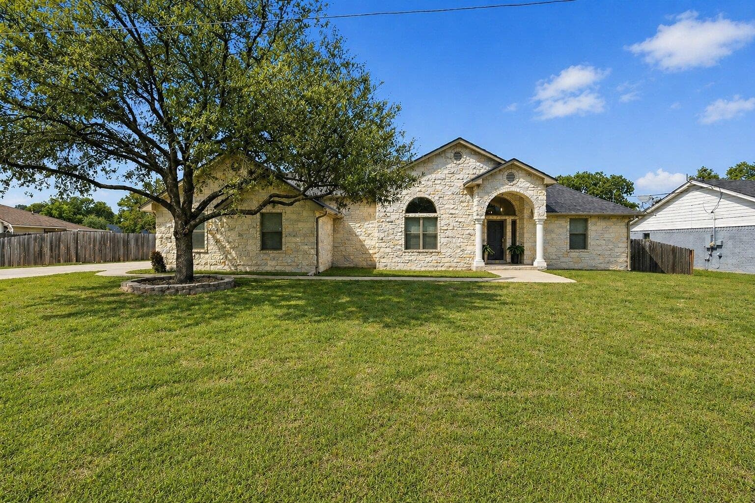 116  Puna Ln