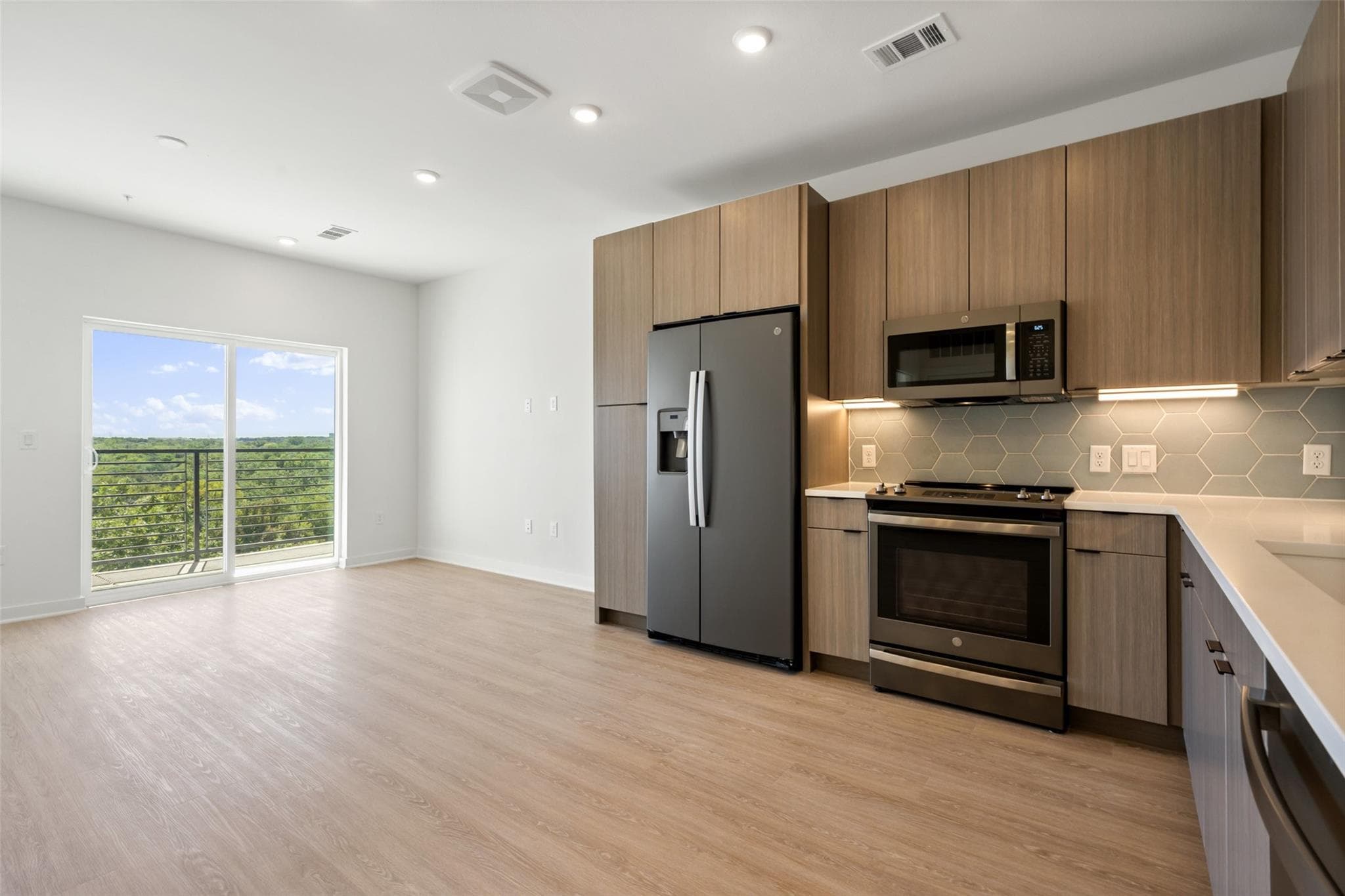 4802 S Congress Ave  #403