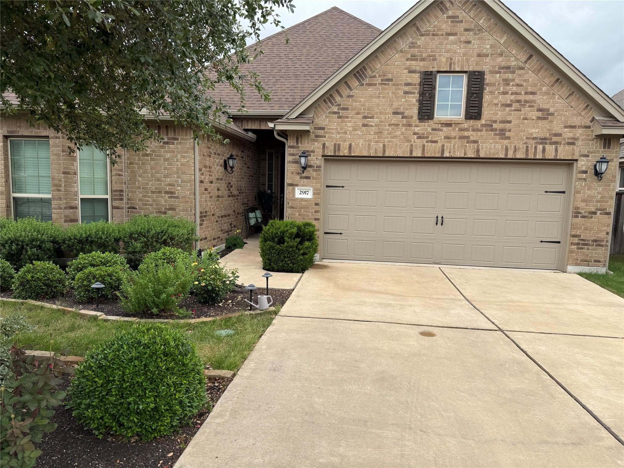 2917  Coral Valley Dr