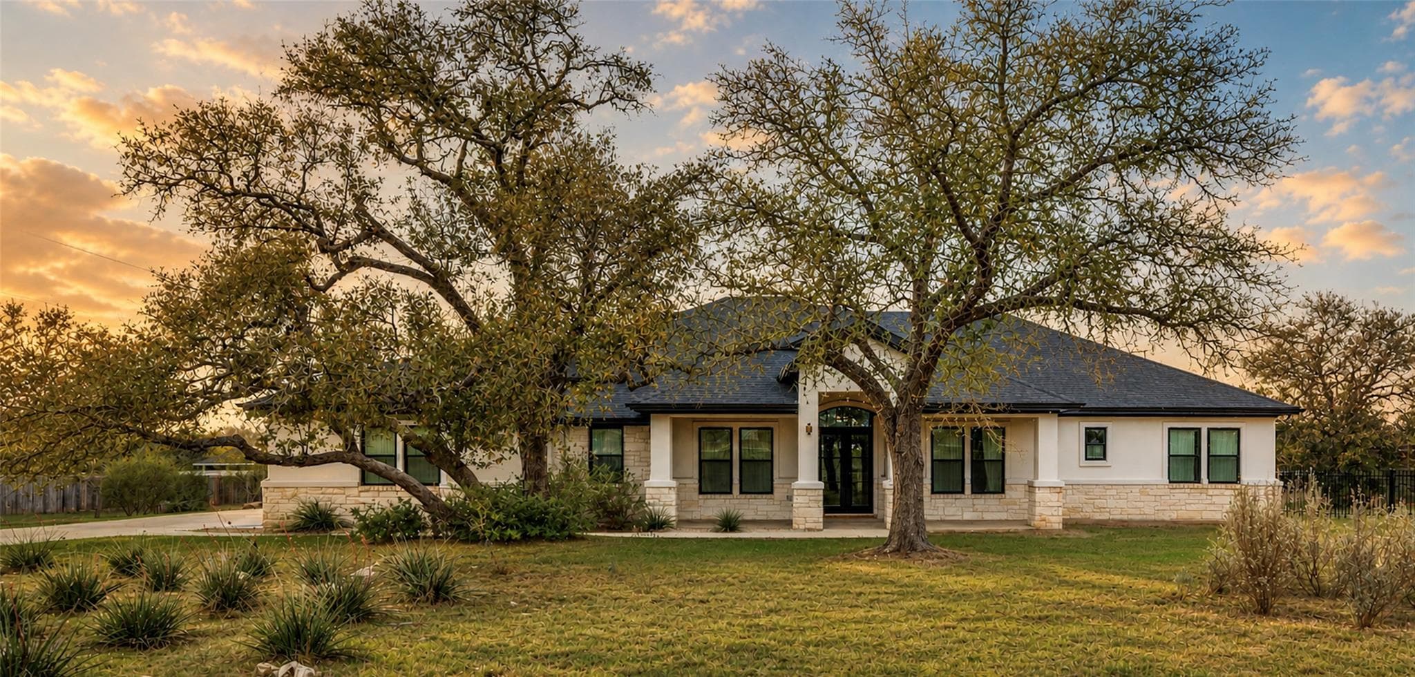 410  Woodland Oaks Trl
