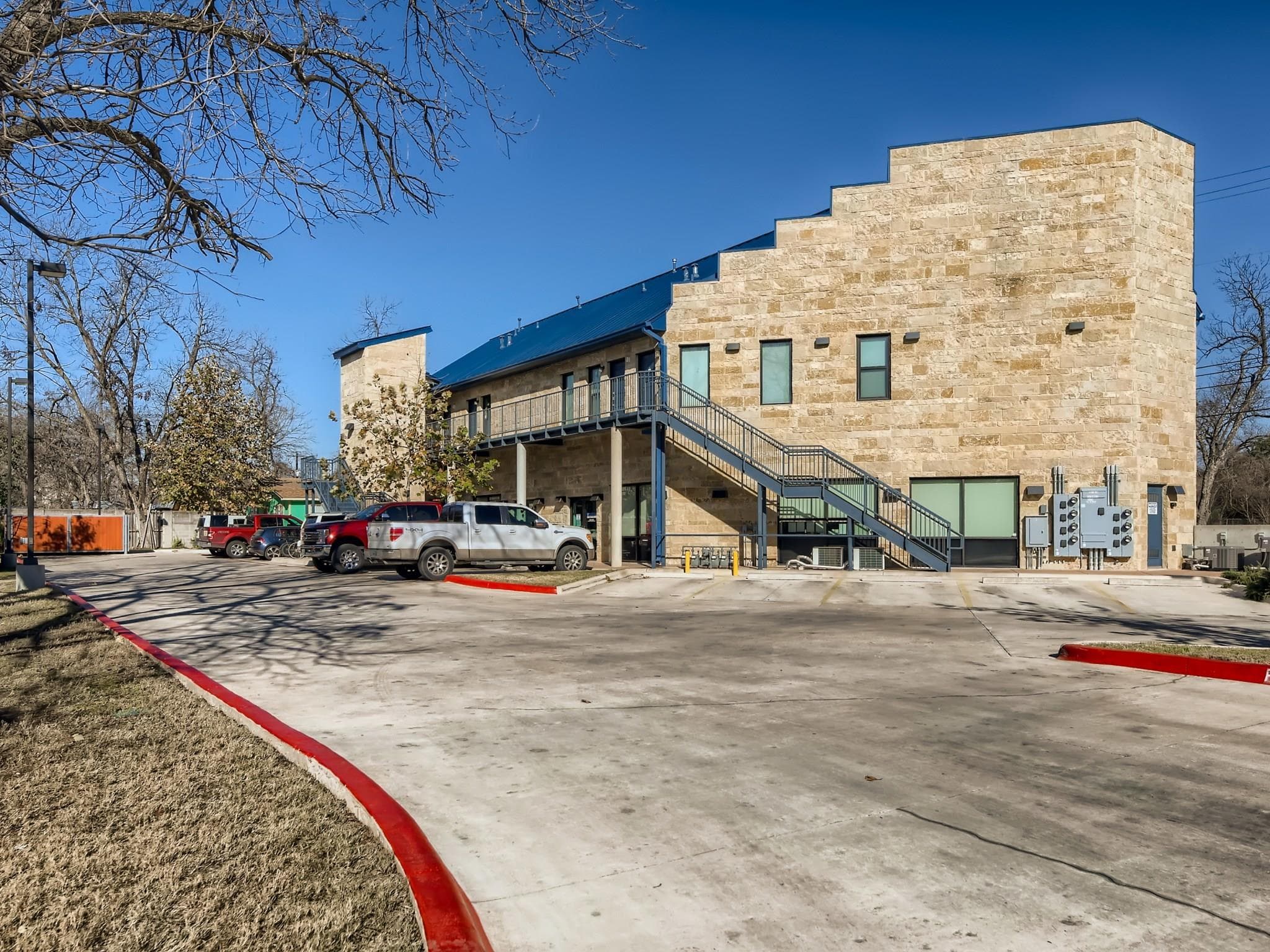 3523  Gonzalez St  #200