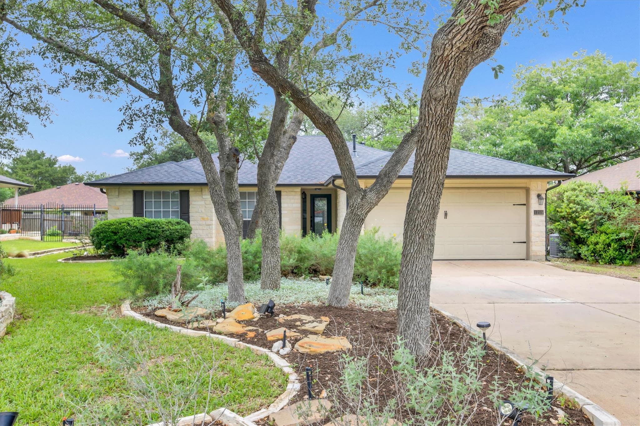 1209  Machado Rd