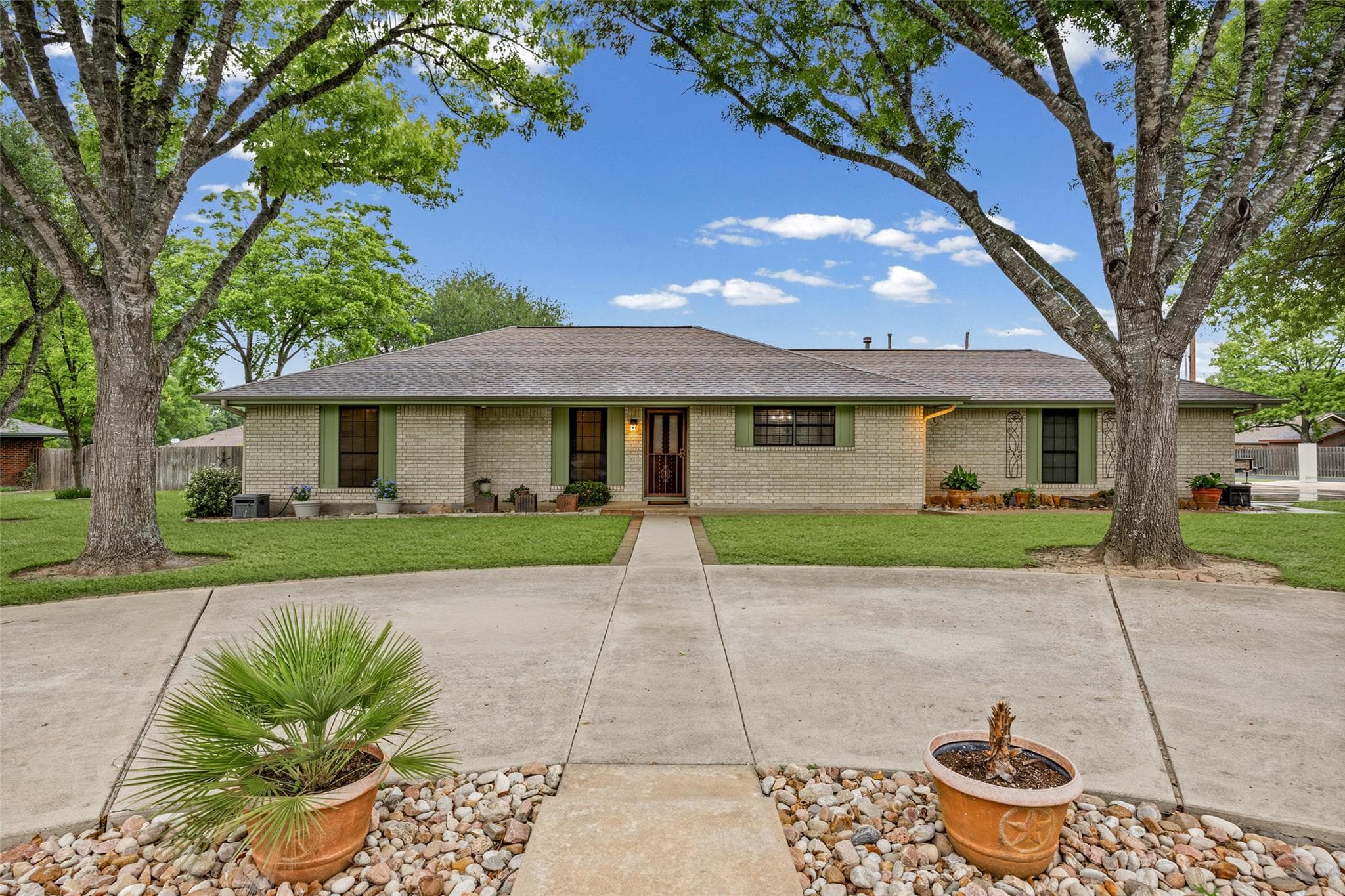 1608  Samoa Ct