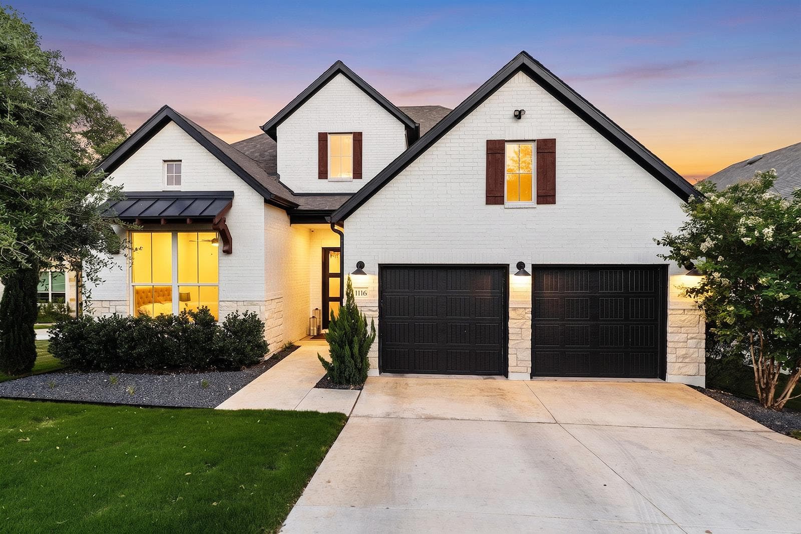 1116  River Trce