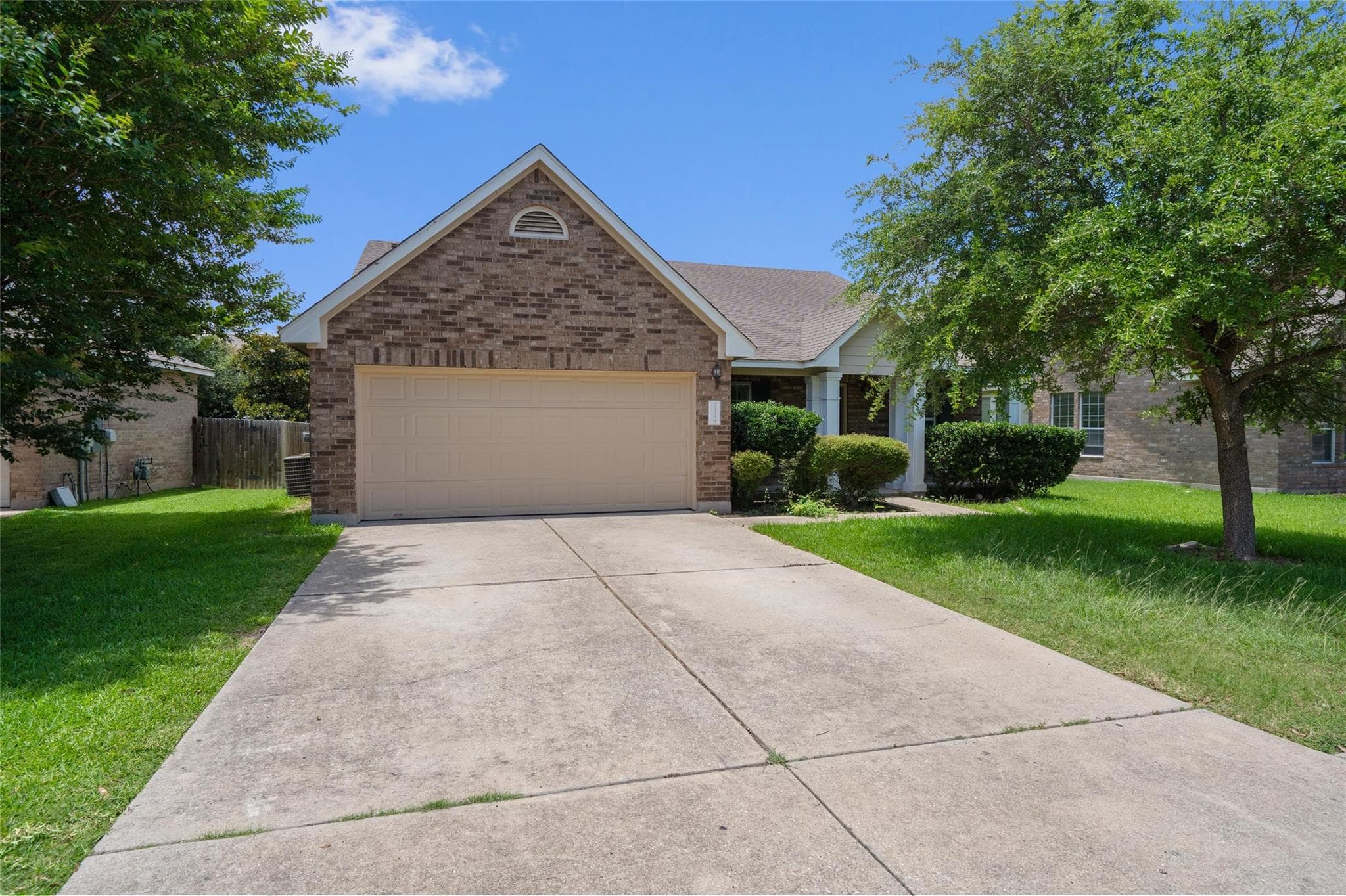 3924  Links Ln