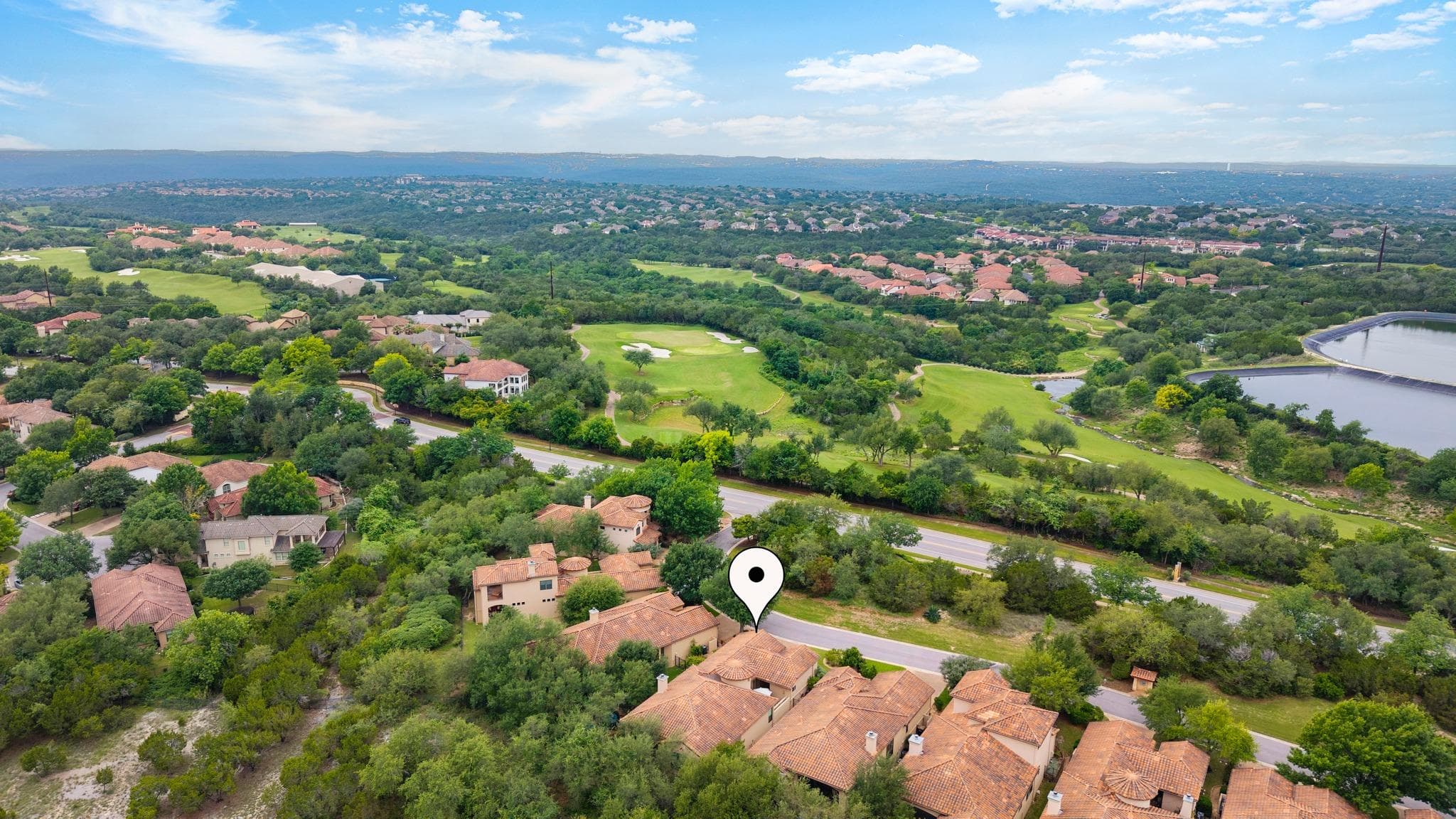 2813  University Club Dr