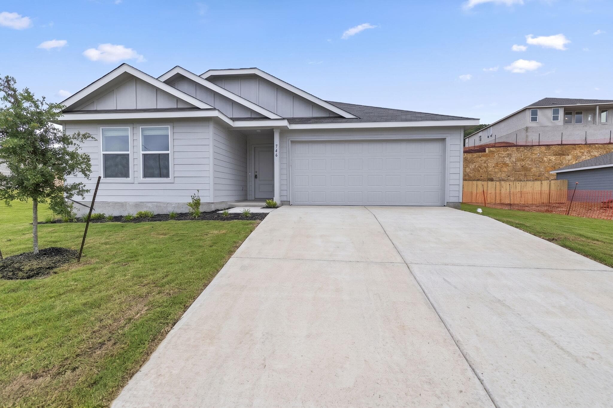 746  Bobby Lou Ln