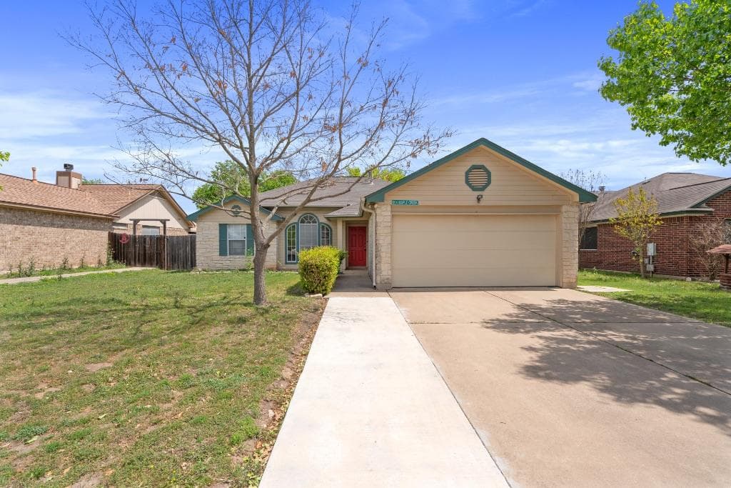604  Maplecreek Dr