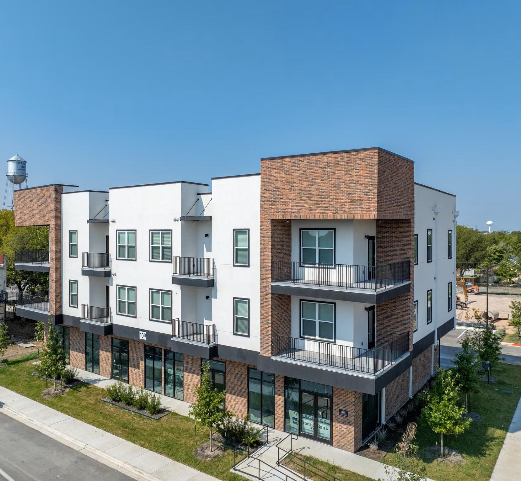 109 N Lexington St  #202
