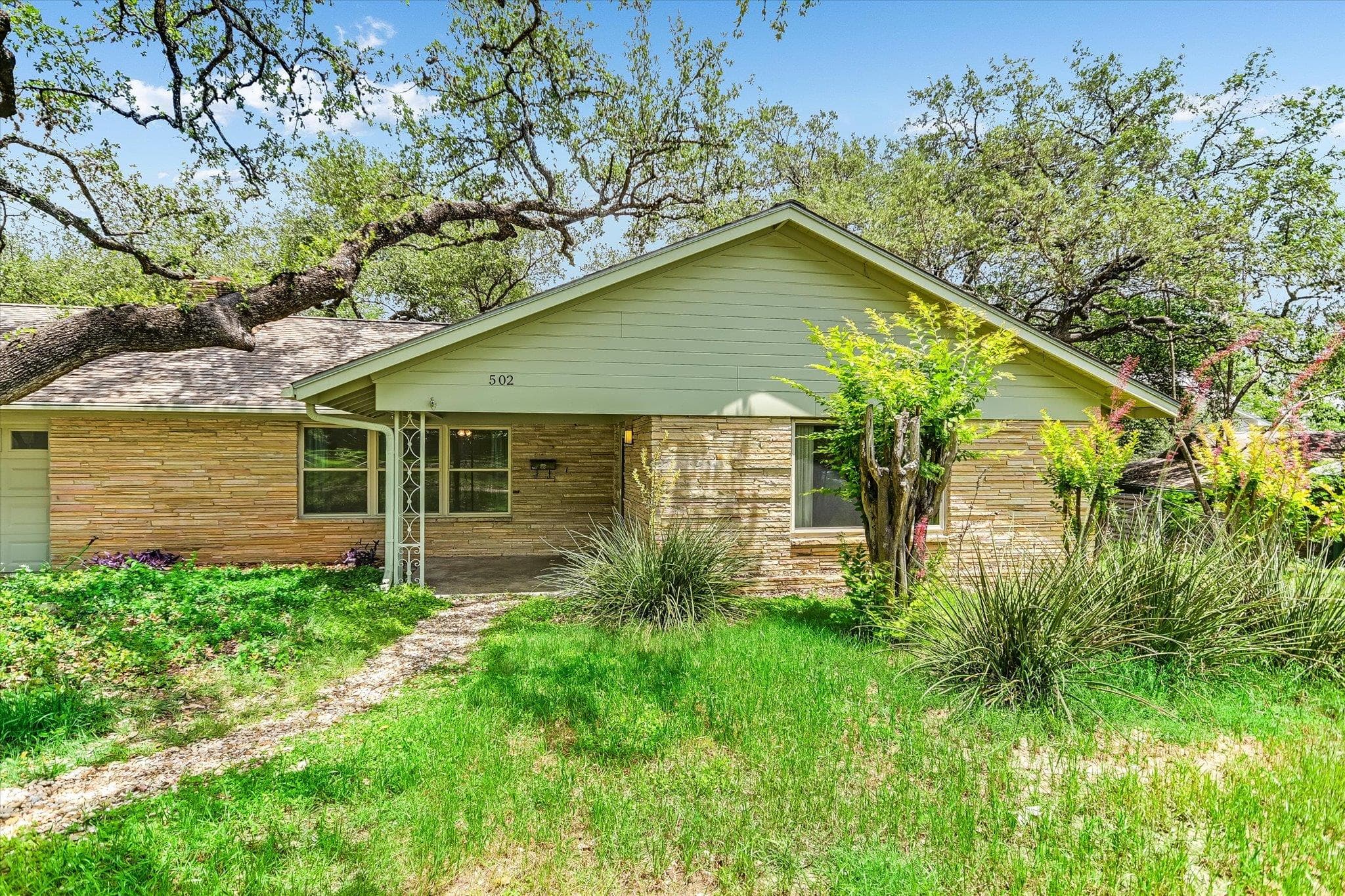 502  Sunset Cir