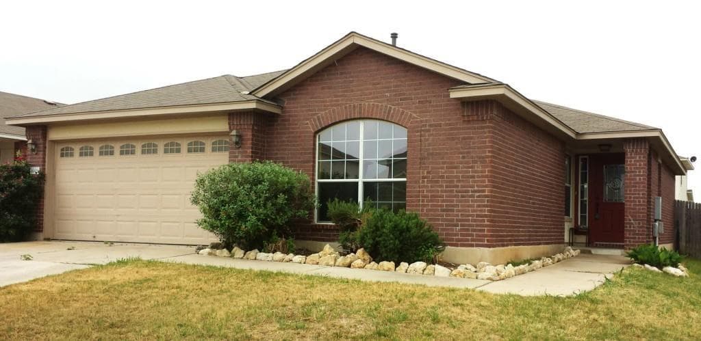 1009  Clayton Dr