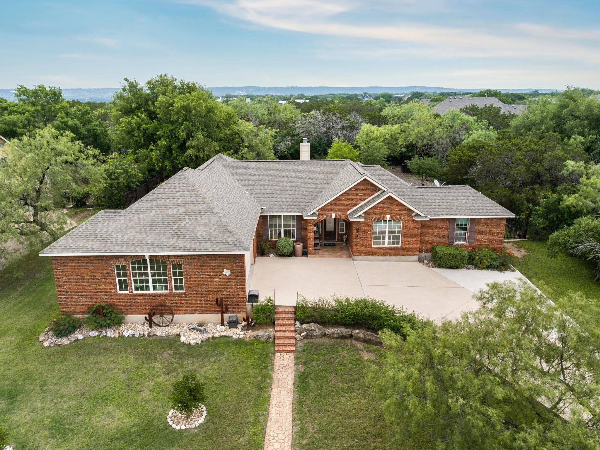 207  Cove Creek Dr