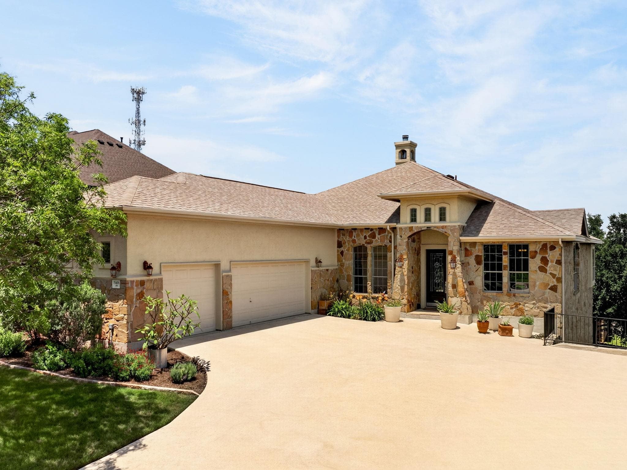 15406 Joseph Dr