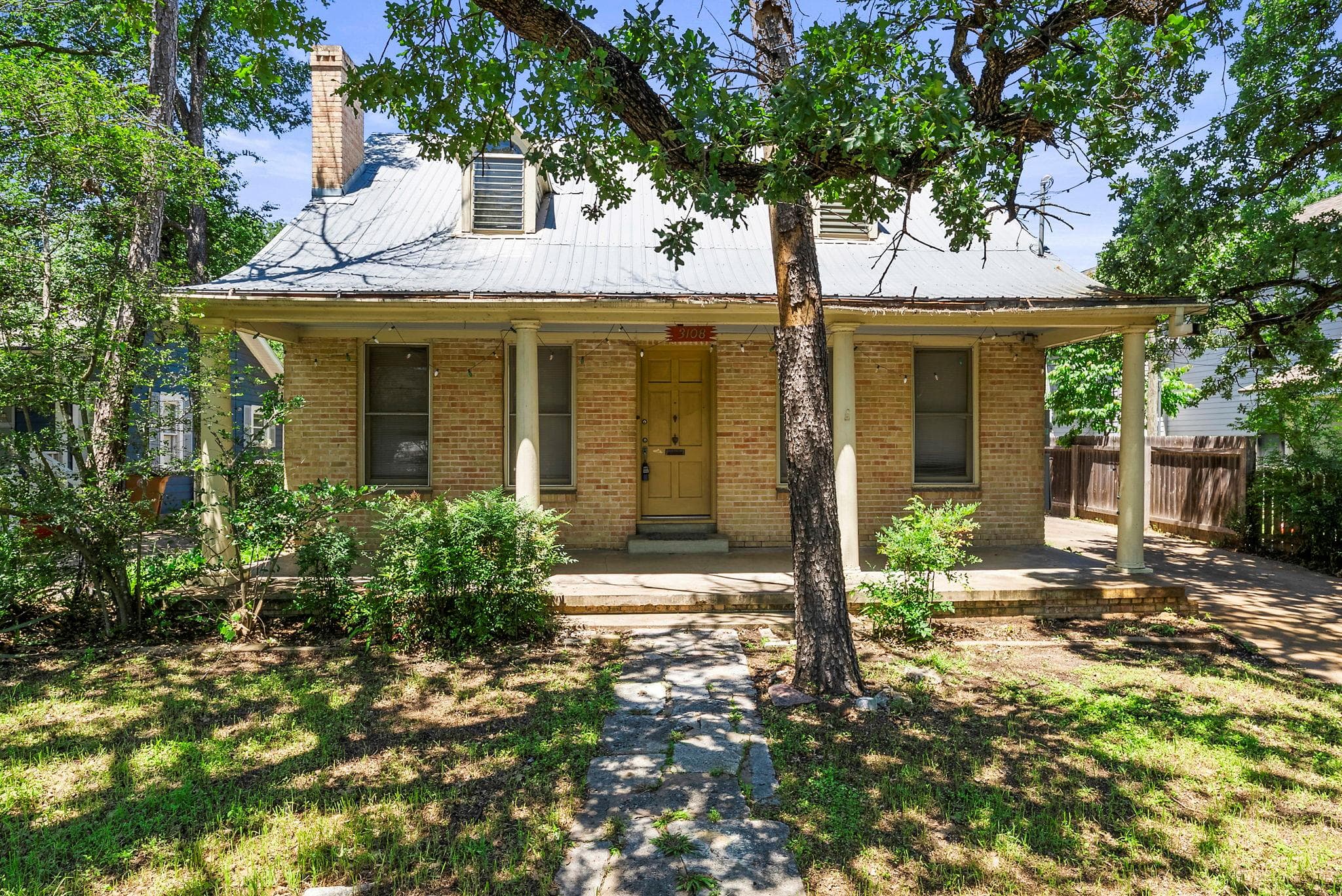 3108  Robinson Ave
